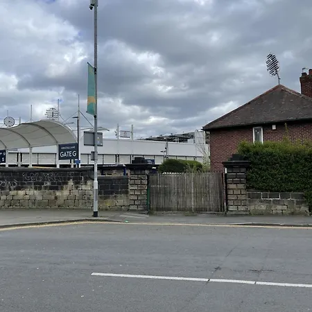 Σπίτι διακοπών Near Headingley Stadium