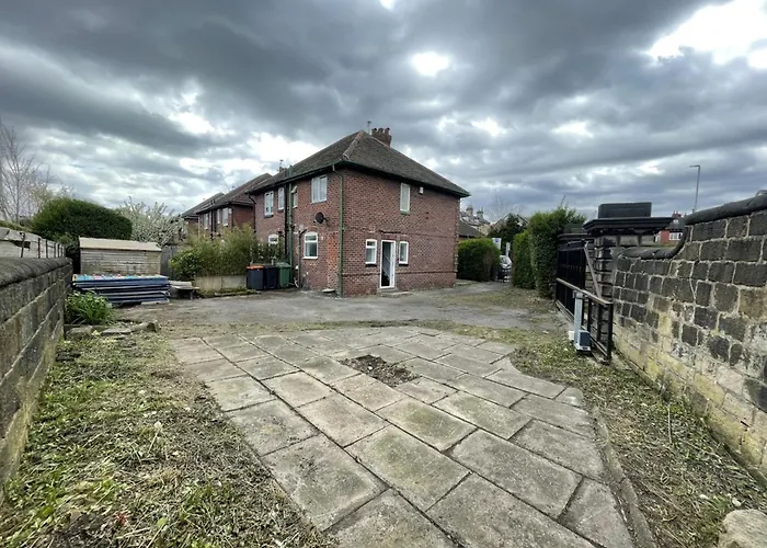 Near Headingley Stadium 度假居 *